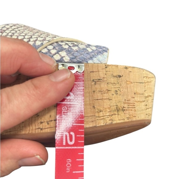 Vince Camuto Kessina Sahara Snakeskin Leather Wedge Platform Sandals 7.5 READ - Picture 9 of 11